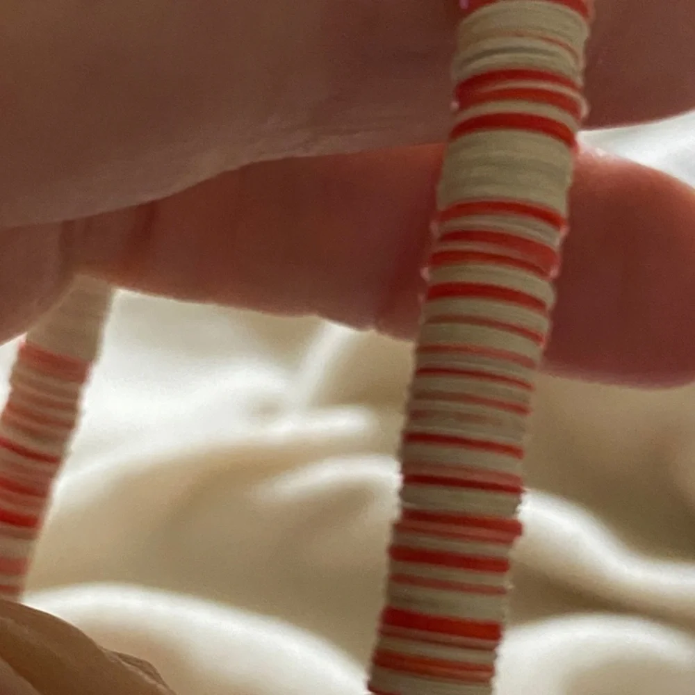 Elegant bright red , pinks ,  and Cream Beaded Necklace - Picture 2 of 4